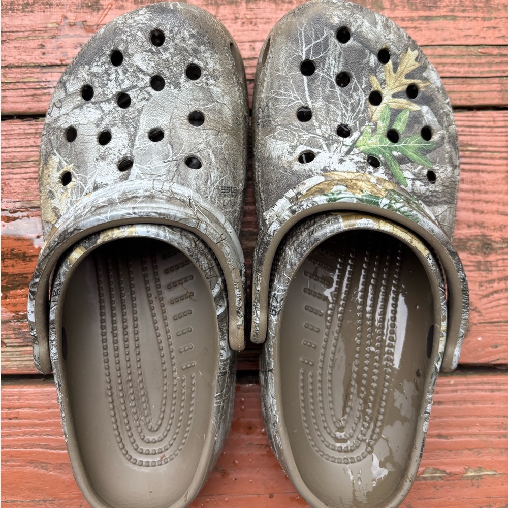 Classic Realtree Camouflage Crocs
